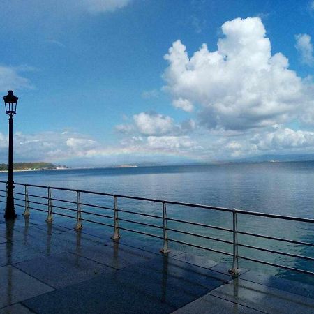 Apartamento Frente Al Mar Playa De Coroso ريبيرا المظهر الخارجي الصورة